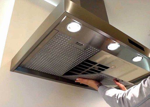 چگونه از صدای آزاردهنده هود گازی خلاص شویم؟